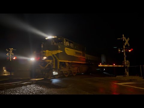 Norfolk Southern and Amtrak Trains in Vermilion, Ohio | 11/22/2025