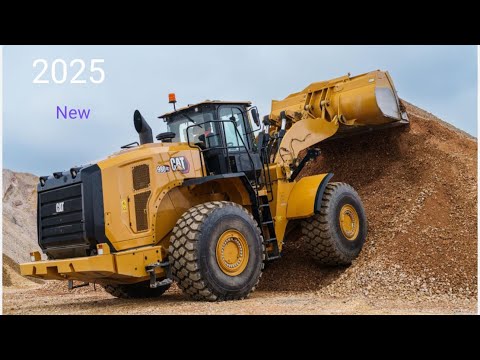 Caterpillar 980C Wheel Loader Loading attract cool on truck Big Stone, crusher 