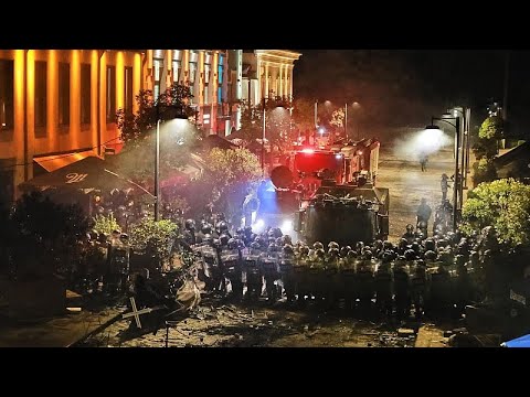 Massive Polizeipräsenz in Georgien nach Sturm auf Präsidentenpalast