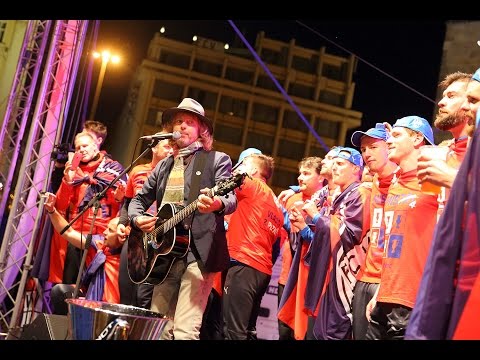 Peter Nagy s viktoriány zazpíval své největší hity na náměsti v Plzni