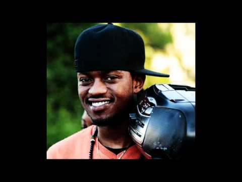 MACHO REMIX (PHOTO SLIDES)