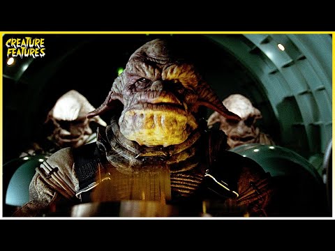 Thumbnail of the video: Mondoshawan Spacecraft Is Ambushed