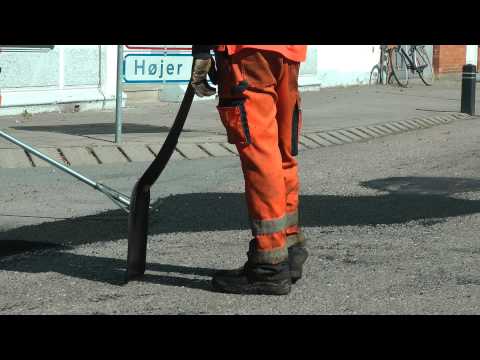 Dokumentur - Asfaltreparation på Ballumvej i Højer