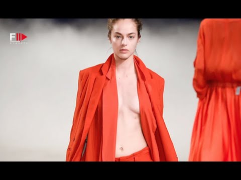 AF VANDEVORST Spring 2015 Paris - Fashion Channel
