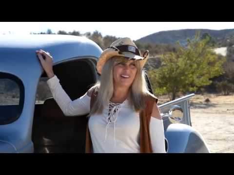 California Cowgirl-Magnolia Drawl (Official Music Video)