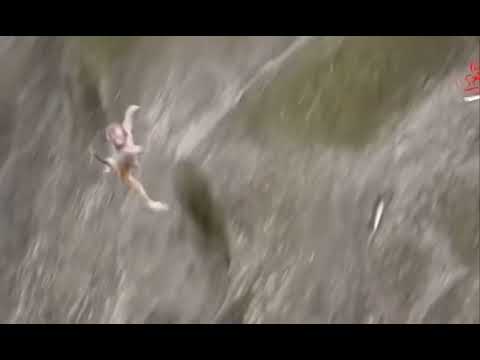 mono pendejo se pega el madrazo de su vida con GLIMPSE OF US de fondo