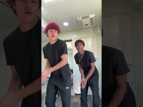 Victor and Vargas busting some moves 🕺| Behind The Scenes | #ZOMBIES4: Dawn of the Vampires