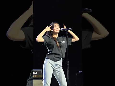 QWER (최애의 아이들) - Discord - Minneapolis 20251107