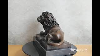 Ležící lev – bronzová socha – symbol síly a klidu