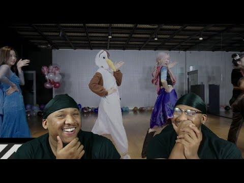 Blackpink - 'How You Like That' dance practice(Fun Version)|TWINS REACTION|LISA OUT HERE FREESTYLING