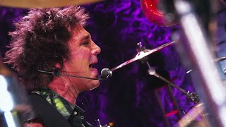 Journey - Keep On Runnin&#39; (Live In Manila 2009)