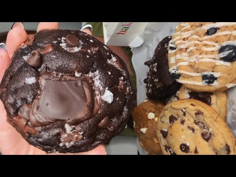 TRYING “BAKED” GOURMET COOKIES IN LA 🍪🤭