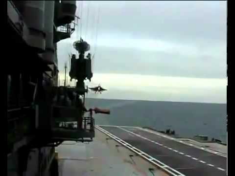 Fighter Jet aborts Landing the last second