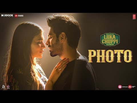 Luka Chuppi mai daikhu teri photo soso bar kude Uthe tufan seena vich soo bar kude Photo Song Kriti