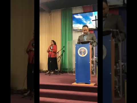 E Kilikili me Rokovi ko Jisu