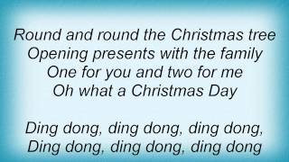 Bing Crosby - 'Round And 'Round The Christmas Tree Lyrics_1