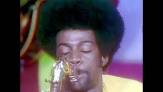 RARE: Kool &amp; The Gang - Love The Life You Live + Interview (1972)