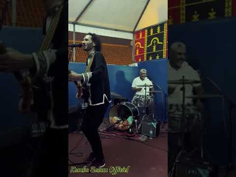 Extrait live au café restaurant la portugaise juillet 2022.