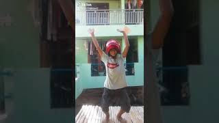 Download lagu Joget pakai helm mp3 Download lagu Joget pakai helm mp3