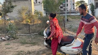 Download lagu કિંજલ એક્ટિવા શીખતા પડી??🤣| કિંજલ પનીરની નવી રેશિપી બનાવી 😍| સોનલ બેન ઘરે કેમ જતા રહ્યા?😭| mp3 Download lagu કિંજલ એક્ટિવા શીખતા પડી??🤣| કિંજલ પનીરની નવી રેશિપી બનાવી 😍| સોનલ બેન ઘરે કેમ જતા રહ્યા?😭| mp3