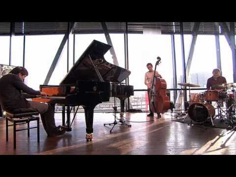 Franz von Chossy trio - Franz von Chossy/ Pendulum