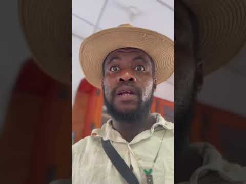 Airbnb, in Livingston Izabal, Guatemala, can communicate to the phone on the screen.