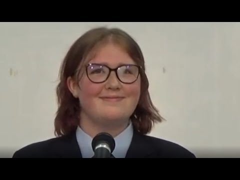 チェコからのAFS留学生Lenka Stranakovaさんによる自己紹介スピーチ