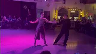 Video thumbnail for Fernanda Grosso & Alejandro Ferreyra SI TANGO - A los amigos (Orq. Erica Di Salvo)