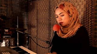 Derita - Isma Sane (cover by Amira Nasyrah)
