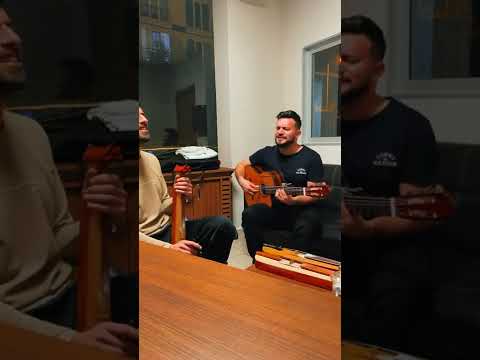 Nazlı Canum Kemençe Gitar Akuistik