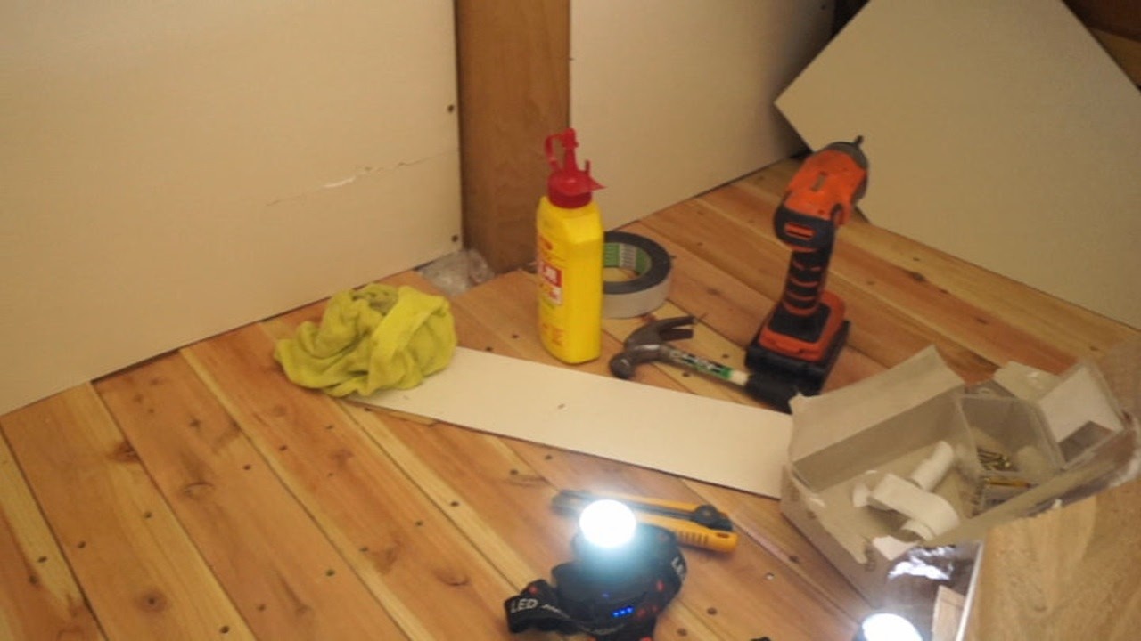 壁の中の水草水槽2