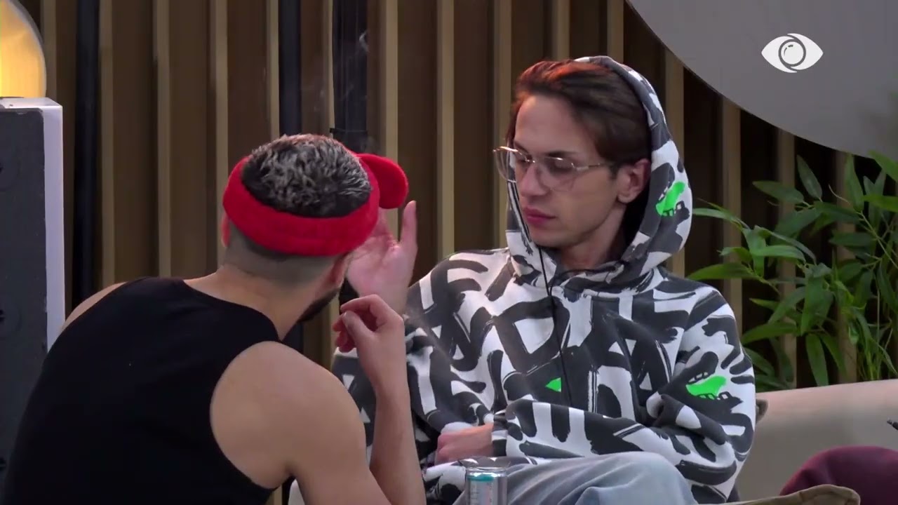 Mu largo, mos më rri kaq afër/ Vserlo debaton me Gjestin