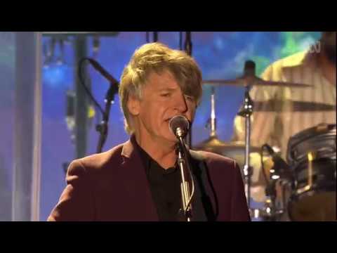 Crowded House - Don't Dream It's Over (Live At Sydney Opera House)