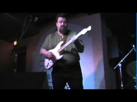 Omar and the Howlers live 2002