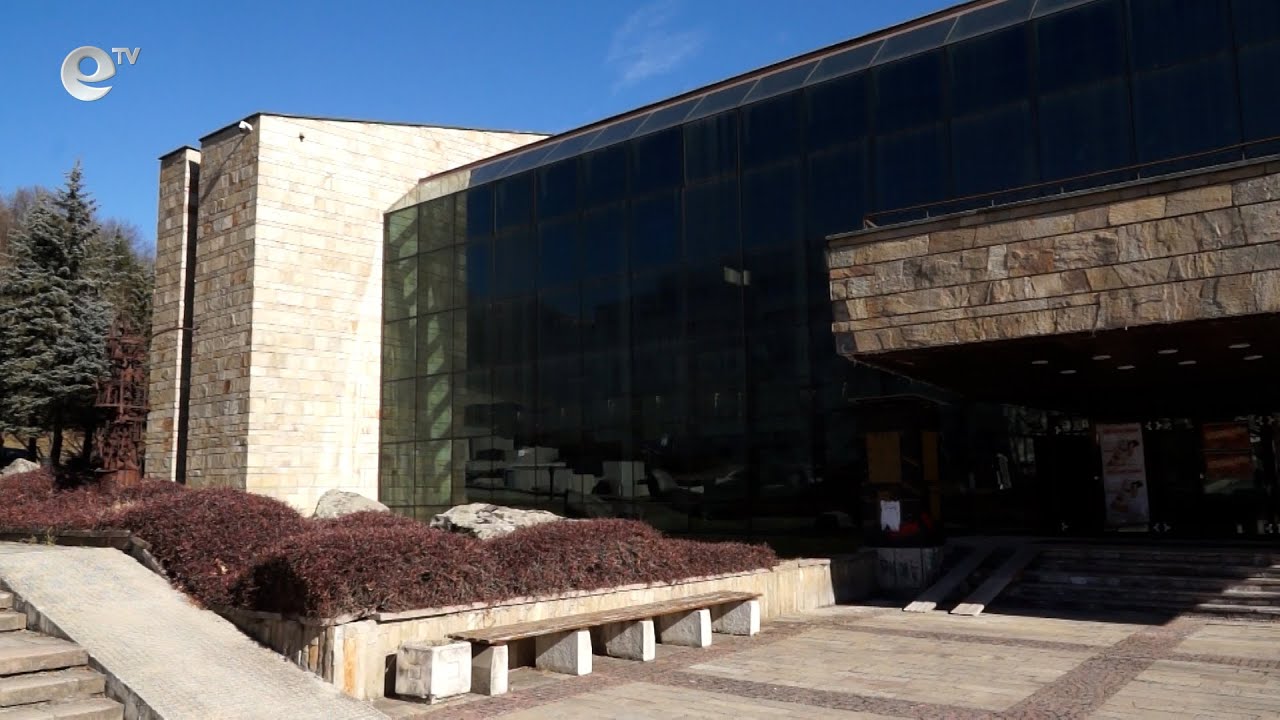 В Смолян актьорите ще поискат общината да върне на държавата сградата на театъра