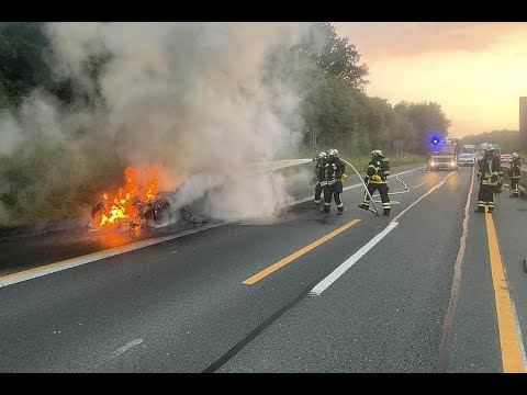 Brennender PKW auf der A45 bei Dortmund