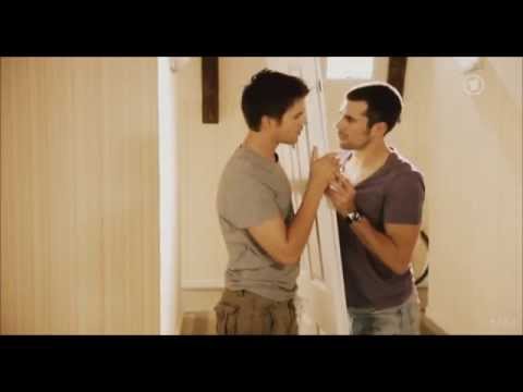 CHRISTIAN & OLIVER - BETWEEN DOORS -.wmv