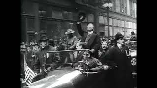 Theodore Roosevelt reviews and addresses troops Fort Sheridan, Ill    1917