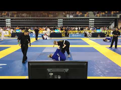 IBJJF Open 2019 - Adult Women - White Belt - Heavyweight - Semi-final (Kira von Steinbergs)