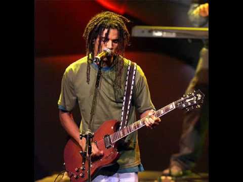 Sorri, Sou Rei - Natiruts e  Claudia Leitte