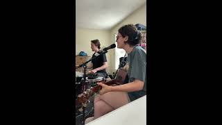 &quot;Los Angeles&quot; (Counting Crows Cover) In Ivy