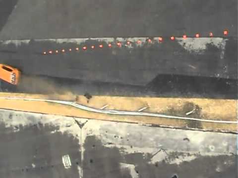 PKW wird von einer Leitplanke aufgefangen - nachgeben.com