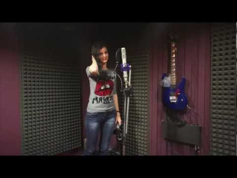 Maria Marinescu - Underneath your clothes (Shakira cover)