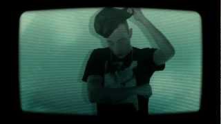 Clementino - La risata di una I.E.N.A. (Prod. Deleterio) // OFFICIAL VIDEO