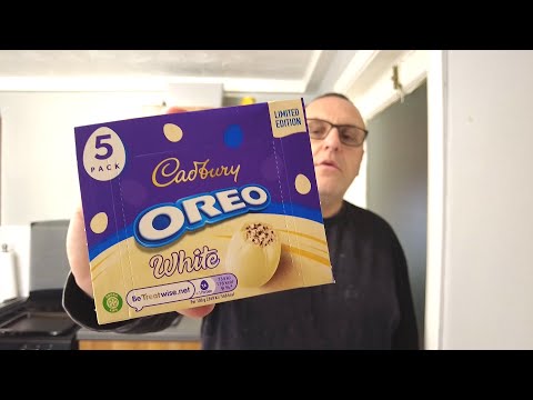 Cadbury White Chocolate Egg with Oreo