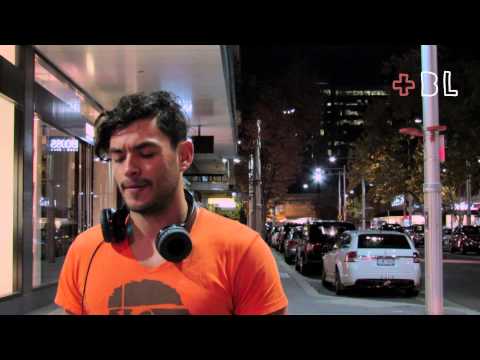 我相信我可以在澳洲的堪培拉飛布京。 (I belive i can fly BUSKING in Canberra Australia)