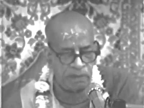 We are Sitting Down and Inquiring about Krishna. This is Life! - Prabhupada 0884