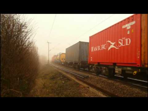 Freightliner Super Power? 86607,86621,86627,86610 Head South With Long Container Train
