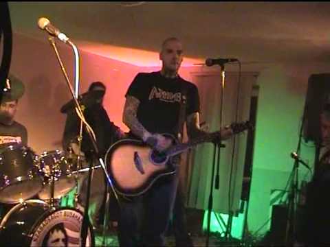 Romantikus Erőszak-Trianont ledöntjük