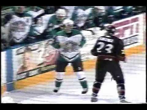 AHL Cincinnati-Utah hockey fight - Sheldon Brookbank vs Mike Siklenka 3/12/04